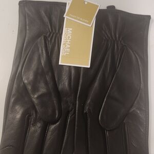 NWT Genuine Leather Michael Kors  Gloves